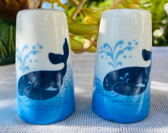 Vintage Spurting Whale Ocean Blue White Ceramic Painted Salt & Pepper Shaker Set