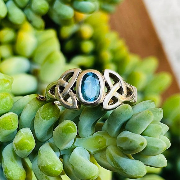 Sterling Silver 925 Aquamarine Stone Celtic Triquetra Trinity Knot 3.8g Ring 6