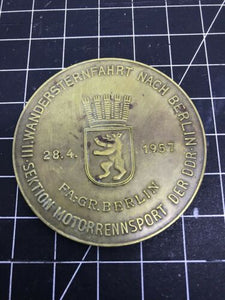 Wandersternfahrt Nach Berlin Sektion Motorrennsport Der DDR Car Badge