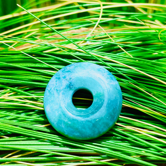 Green Multi Shade Jade Tone Stone Circle Pendant