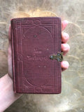 Vintage New Testament English Bible Antique Brass Book Clasp Catch Hard Cover