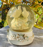 Vintage Snowglobe San Francisco Music Box Company Dove White Birds Snow Globe