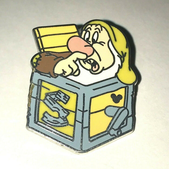 Disney HM Jack in the Box Snow White Seven Dwarfs Sneezy Pin (UD:74580)