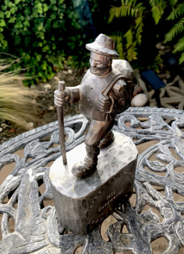Internationaler Wandertag Iron Metal Mountain Man Engraved Msc Dunzweiler Statue