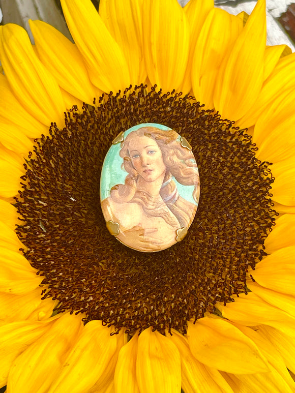 Vintage Venus Italian Goddess Woman Gold Tone Multicolor Fashion Brooch Pin