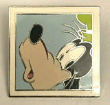 Disney Pin *Characters Taking a Selfie* Mystery Series - Goofy