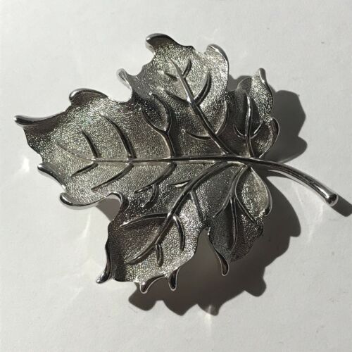 Signed Trifari Silvertone Leaf Fashion Brooch Pin