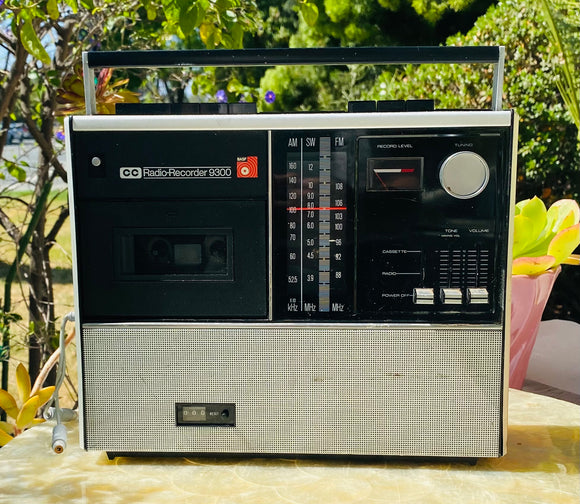 Vintage Black & Silver Tone CC Portable AM FM Radio Recorder 9300