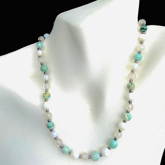 Vintage Artisan Green White Clear Crystal Stone Beaded Necklace