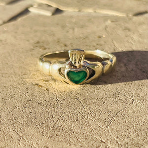 Claddagh Sterling Silver 925 Green Stone Heart Hands Crown Ring Size 7.25-7.5