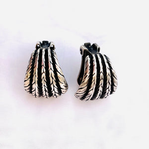 Vintage Silver Tone Textured Clam Shell Metal Clip On Fashion Earrings