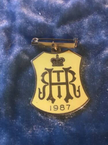 Vintage 1987 Henley Royal Regatta Members Enamel Badge #5042