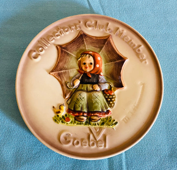 Vintage Collectors Club Member Goebel Umbrella Girl Plate Decorative Wall Plaque