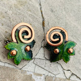 *Vintage Designer Signed Matisse Gold Tone Green Star Leaf Clip on Earrings