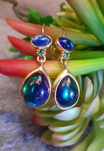 Joan Rivers Tear Drop Dangle Pierced Earrings Blue Non Precious Stone Gold Tone