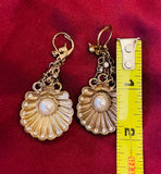 Vintage Gold Tone Faux Pearl Rhinestone Sea Shell Dangle Drop Pierced Earrings