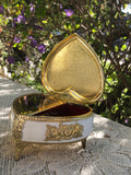 Authentic Splendid New York USA Rose Heart Shape Gold Tone Roses Music Box