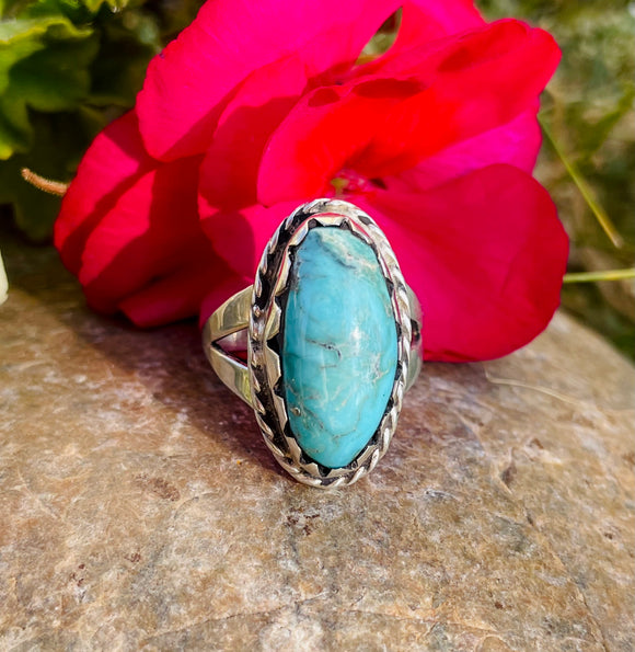 Vintage Sterling Silver 925 Blue Oval Turquoise Stone Ring 5.35 Grams Size 6