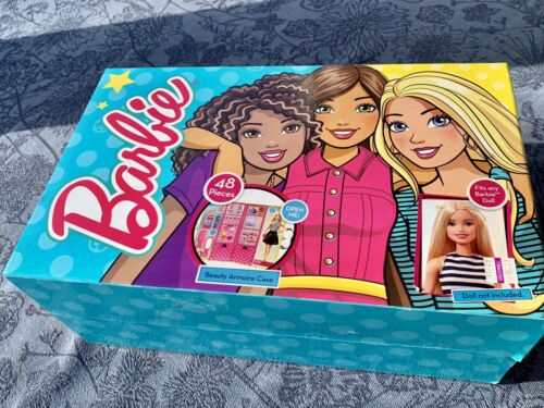 Mattel 2017 Barbie Beauty Toy Set of 3 Barbies Accessories Armoire Case
