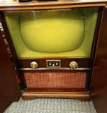 Vintage 1950’s Mahogany Wood Hoffman easy-vision Tube Television Console 24M725