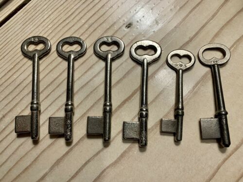 Vintage Original Uncut Blank Skeleton Metal Key Set Of 6 Keys