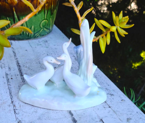 Lladro Nao 3 Swan Bird Trio Porcelain Figurine 0006
