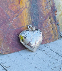 Vintage Ornate Flower Etched 925 Sterling Silver Heart Locket Pendant 3.8g