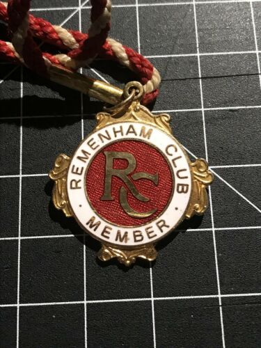 Remenham Club Member 1997 Badge #382