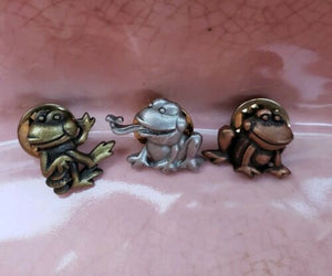 Vintage JJ Metal Frog Pins Set