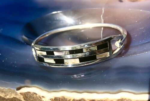 Onyx Abalone Shell Inlay Taxco Signed Sterling Silver 925 Mexico Bangle Bracelet